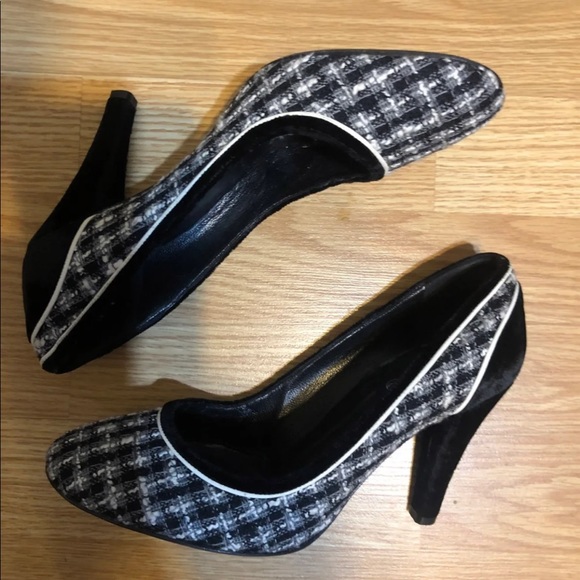 Chanel Velvet Houndstooth Pumps 39/8 - Picture 3 of 10